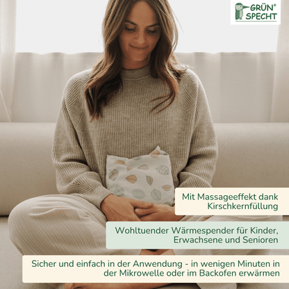 4260531781168_110-V9_Kirschkern-Kissen 22 x 24 cm, Blätter abstrakt.png