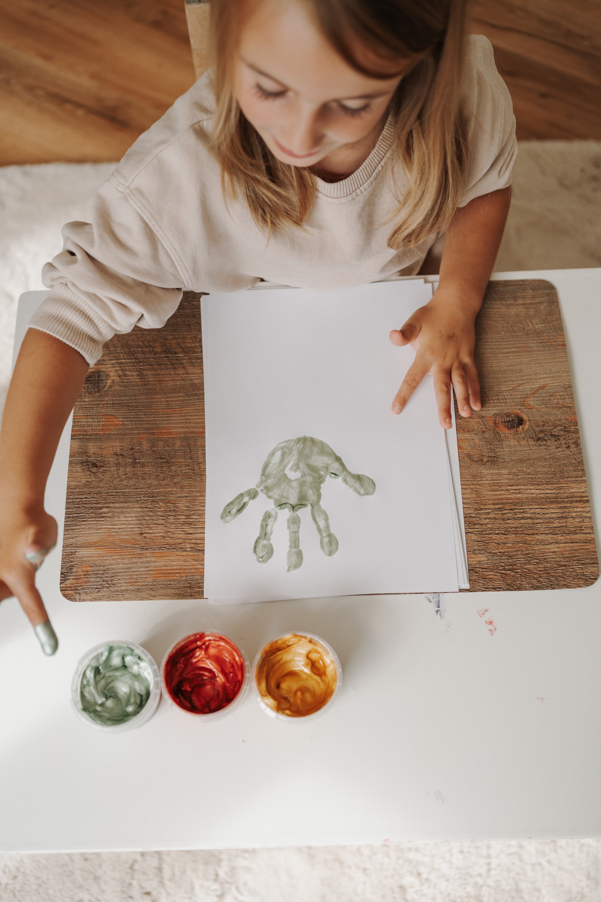 4260531785609_698-V1_Bio-Fingermalfarbe Glitzer rot, grün, gold.jpg