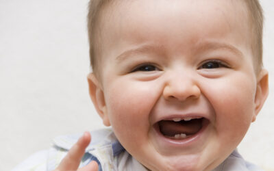 Babys erste Zähnchen – Tipps & Hilfsmittel bei Beschwerden
